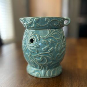 🚩SOLD Scentsy electric oil/wax warmer